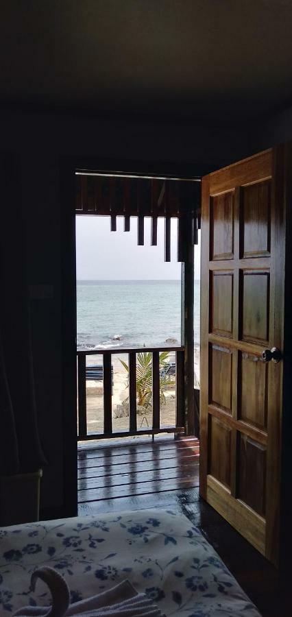 Beach House Kampung Genting 외부 사진